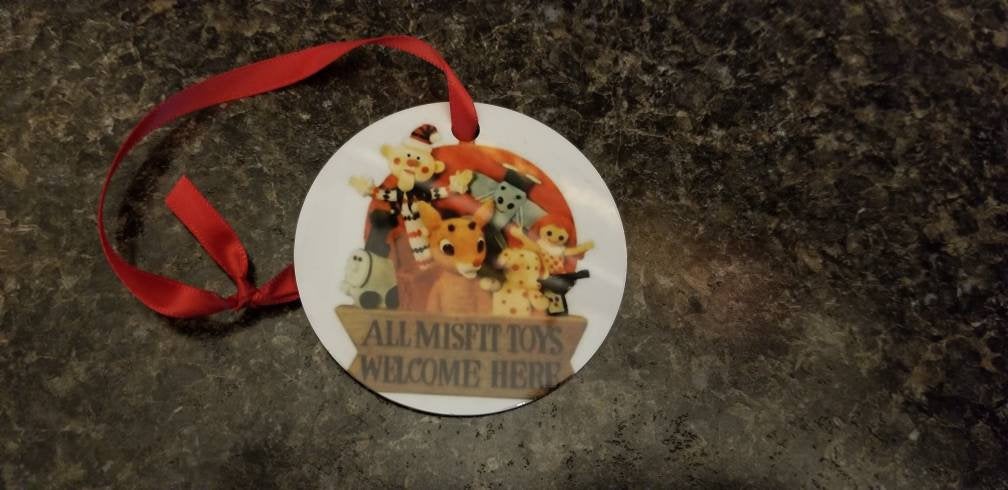 Misfit toys ornament - Altered Goods