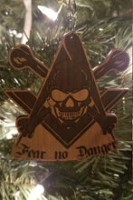 Load image into Gallery viewer, Fear no danger momento mori freemason lodge ornament - Altered Goods
