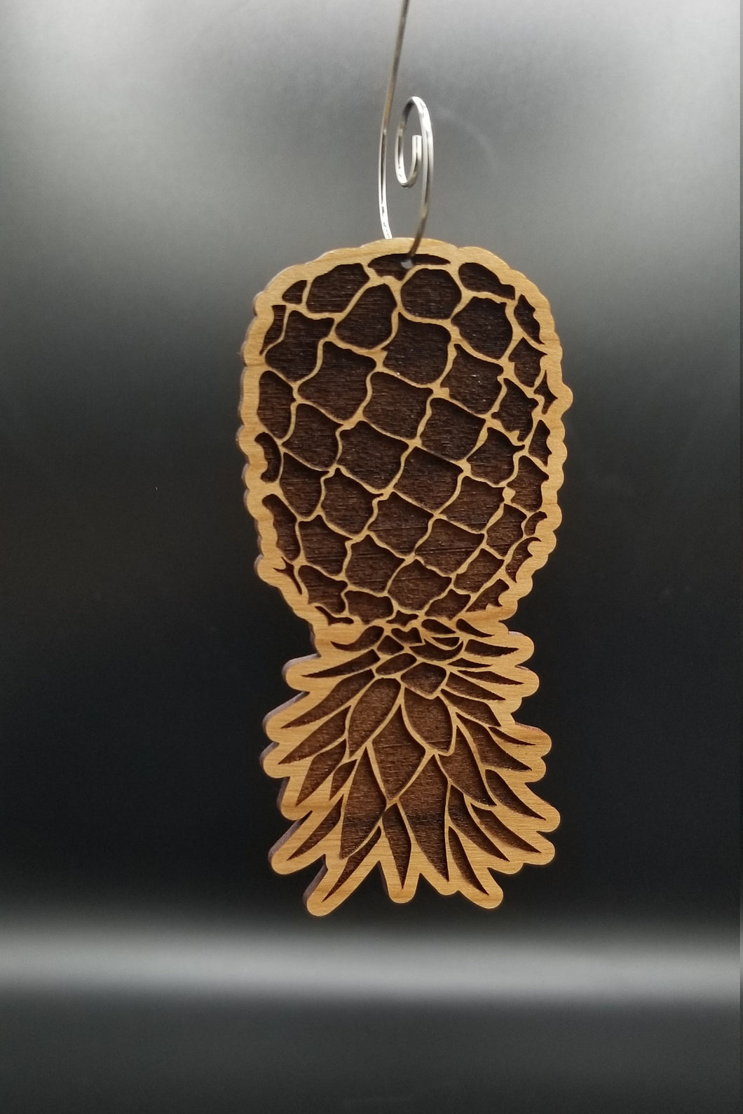 Swinger pineapple hardwood engraved ornament