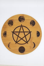 Load image into Gallery viewer, Moon phase round bamboo cutting board
