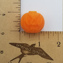 Load image into Gallery viewer, Jack o lantern straw topper
